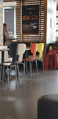 Atmosphère du Restauration rapide McDonald's à Villaines-la-Gonais - n°7