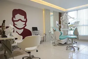 Diş Hekimi Dentist Zahnarzt Hasan Balcı image