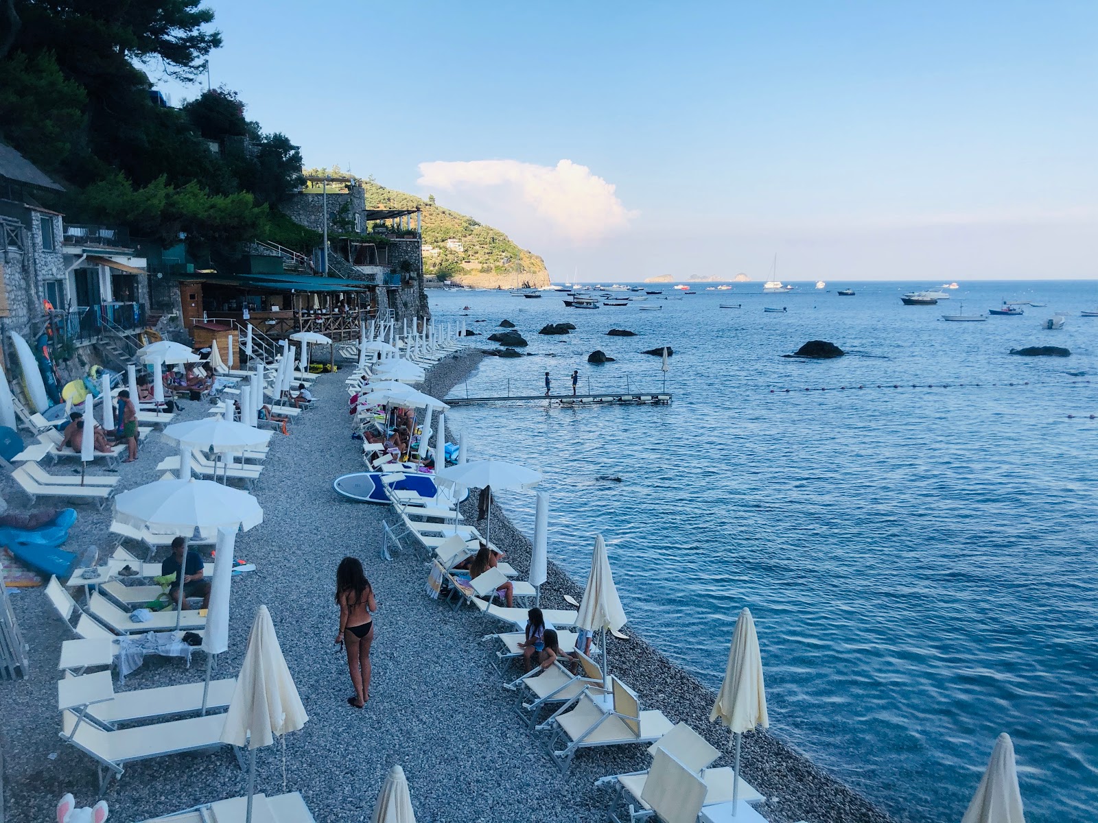 Foto av Spiaggia la Perla beläget i naturområde