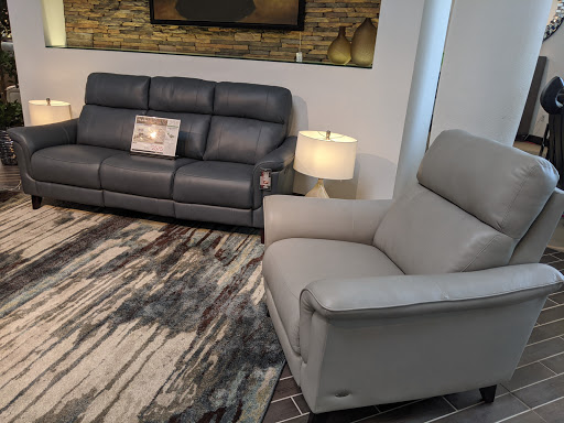 Furniture Store «Rooms To Go & Rooms To Go Kids Furniture Store - Mobile», reviews and photos, 3720 Airport Blvd, Mobile, AL 36608, USA