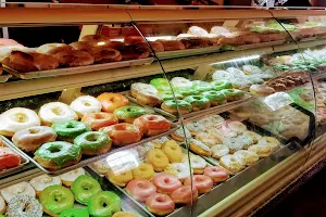 Mister Donut image