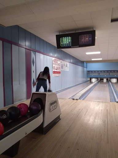 Bowling Alley «Skyline Lanes», reviews and photos, 201 Kraft St, Clarksville, TN 37040, USA