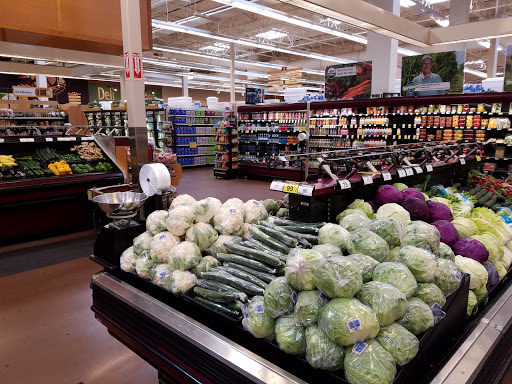 Grocery Store «Fred Meyer», reviews and photos, 2801 Bickford Ave, Snohomish, WA 98290, USA