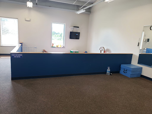 Gym «Forest City Community Center», reviews and photos, 2007 Virginia Ave, Great Lakes, IL 60088, USA