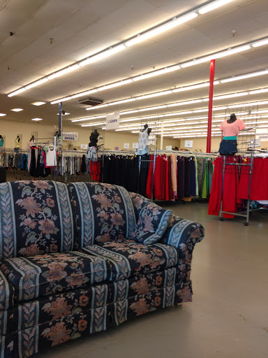 Thrift Store «Volunteers of America Thrift Store», reviews and photos, 1135 N Belsay Rd, Burton, MI 48509, USA