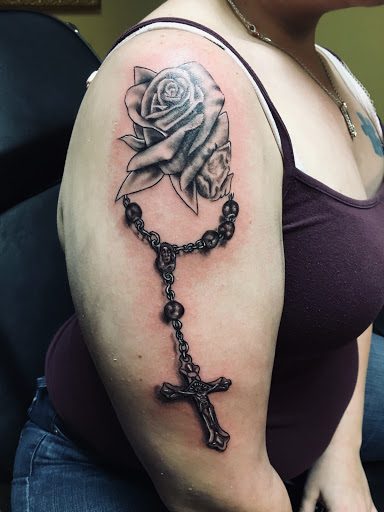 Explore minimalist star wars tattoo ideas, creative tattoo ideas in Warner Robins, available at Untold Pain Tattoo Studio