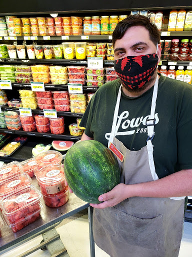 Grocery Store «Lowes Foods on Pine Grove Drive», reviews and photos, 805 Pine Grove Dr, Wilmington, NC 28403, USA