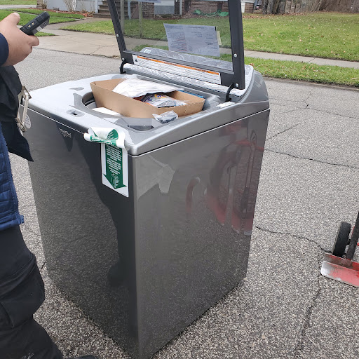 Electronics Store «Best Buy», reviews and photos, 1417 Golden Gate Blvd, Mayfield Heights, OH 44124, USA