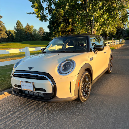 Used Car Dealer «MINI of Portland», reviews and photos, 9134 SW Canyon Rd, Portland, OR 97225, USA