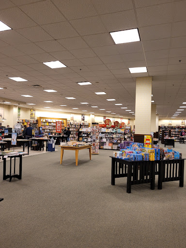Book Store «Barnes & Noble», reviews and photos, 100 Greyrock Pl, Stamford, CT 06901, USA