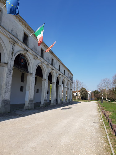 Barchesse di Villa Fini à Limena