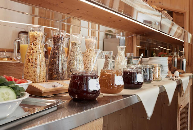 Plats et boissons hôtels Living Hotel am Deutschen Museum 81669 Munich