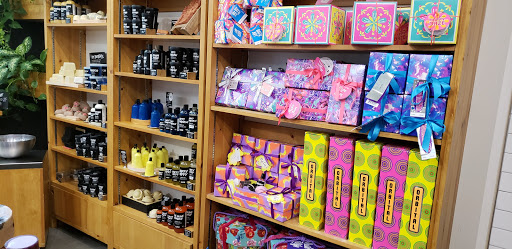 Cosmetics Store «Lush Cosmetics», reviews and photos, 429 Stanton Christiana Rd, Newark, DE 19702, USA