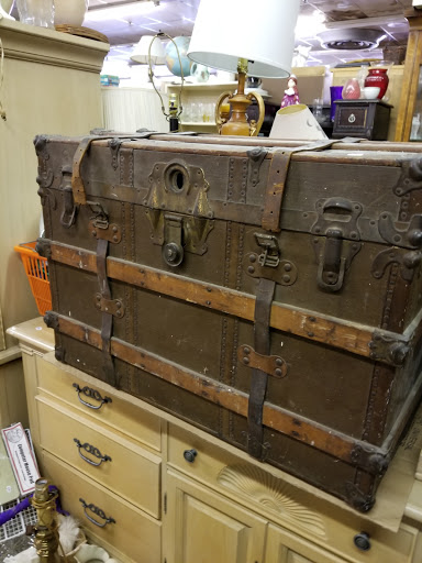 Antique Store «Englishtown Antiques & Used», reviews and photos, 42 Main St, Englishtown, NJ 07726, USA