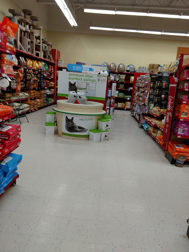 Pet Supply Store «Petco Animal Supplies», reviews and photos, 4175 Dowlen Rd, Beaumont, TX 77706, USA