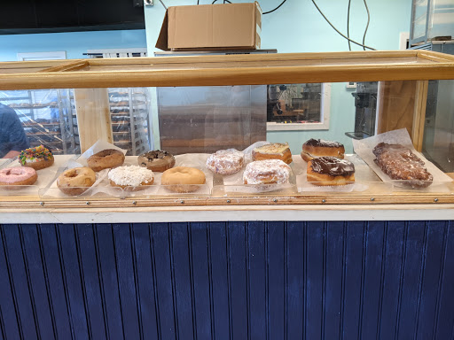 Donut Shop «Flip Flops Donut Shop», reviews and photos, 129 Bogue Inlet Dr, Emerald Isle, NC 28594, USA