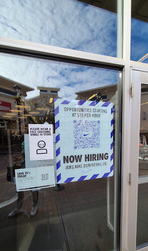 Clothing Store «Nike Factory Store», reviews and photos, 3905 Eagan Outlets Pkwy #200, Eagan, MN 55122, USA