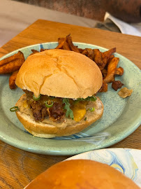 Sandwich au poulet du Restaurant de hamburgers Bomaye Burger à Paris - n°3