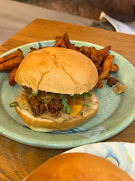 Photo n°124 de Bomaye Burger Paradis à Paris ()
