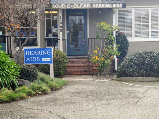 LOUD & CLEAR HEARING AIDS LLC