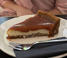 Bully’s Bakery photo