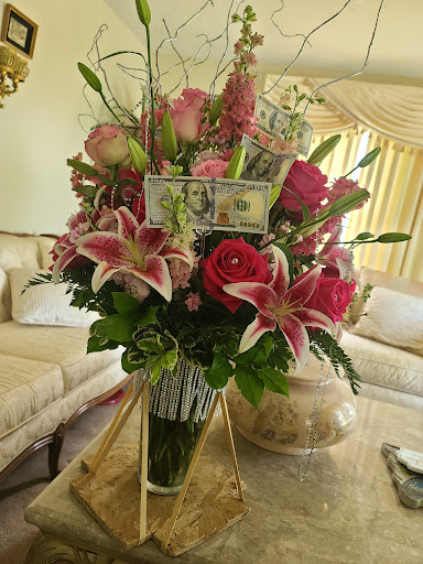 Florist «Janousek Florist Inc. & Greenhouses», reviews and photos, 4901 Charles St, Omaha, NE 68132, USA