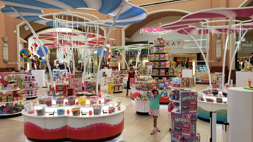 Shopping Mall «Pembroke Lakes Mall», reviews and photos, 11401 Pines Blvd, Pembroke Pines, FL 33026, USA