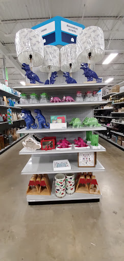 Shopping Mall «Riverdale Plaza Shopping Center», reviews and photos, 1044 W Mercury Blvd, Hampton, VA 23666, USA