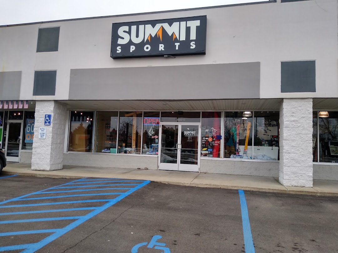 Summit Sports East Lansing