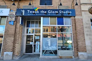 Tweak the Glam Studio image