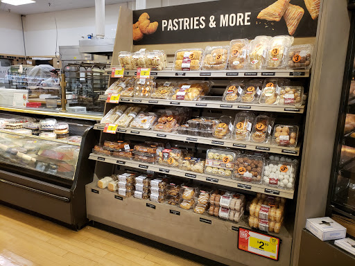 Grocery Store «Giant Food Stores», reviews and photos, 993 Wayne Ave, Chambersburg, PA 17201, USA