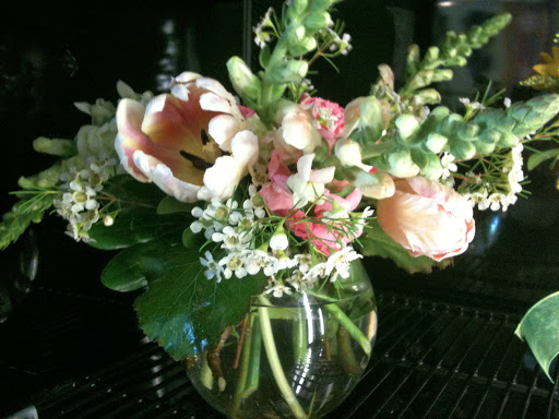 Florist «Unique Flower Fashions, Inc», reviews and photos, 2814 Bransford Ave, Nashville, TN 37204, USA