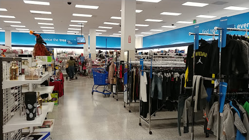 Clothing Store «Ross Dress for Less», reviews and photos, 3203 N State Rd 7, Lauderdale Lakes, FL 33319, USA