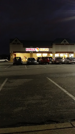 Dollar Store «FAMILY DOLLAR», reviews and photos, 2300 Iverson St, Hillcrest Heights, MD 20748, USA