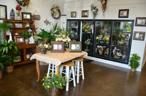 Florist «Four Seasons Florist», reviews and photos, 2141 Wilma Rudolph Blvd D, Clarksville, TN 37040, USA