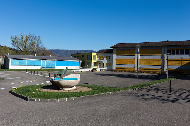 Rezensionen über Ecole secondaire in Delsberg - Schule