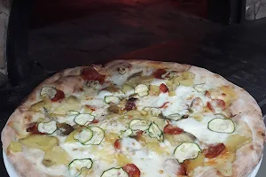 MAD PIZZA image