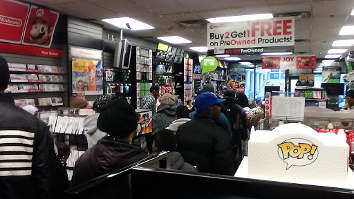 GameStop, 523 Main St, East Orange, NJ 07018, USA, 