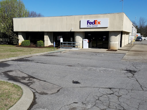 Shipping and Mailing Service «FedEx Ship Center», reviews and photos, 2298 Armory Dr, Murfreesboro, TN 37129, USA