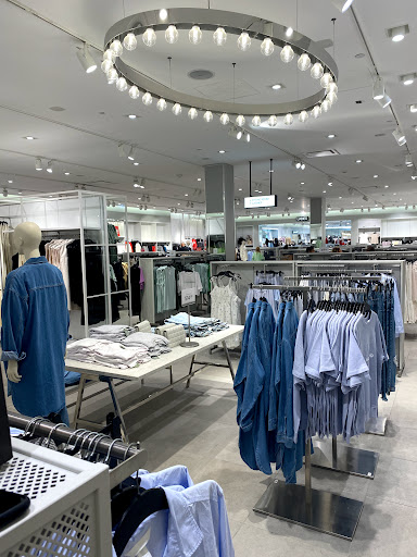 Shopping Mall «Smith Haven Mall», reviews and photos, 313 Smith Haven Mall, Lake Grove, NY 11755, USA