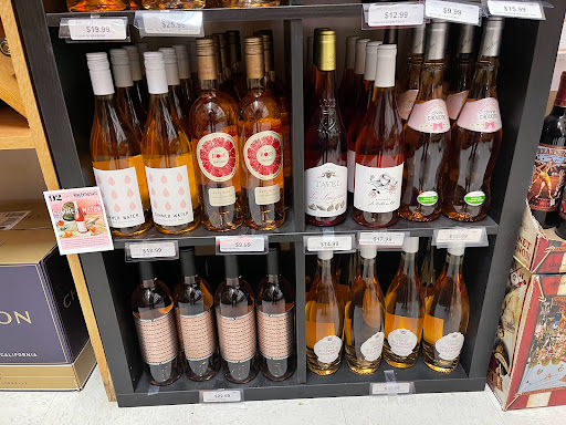 Liquor Store «Connecticut Beverage Mart», reviews and photos, 955 Washington St, Middletown, CT 06457, USA