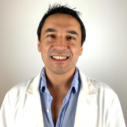 Dr. Diego Concha Celedón, Endocrinólogo - Dermatólogo