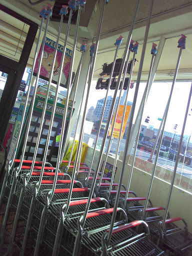 Grocery Store «Piggly Wiggly», reviews and photos, 2900 West End Ave, Nashville, TN 37203, USA