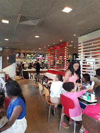 Atmosphère du Restauration rapide McDonald's Poitiers Beaulieu - n°13
