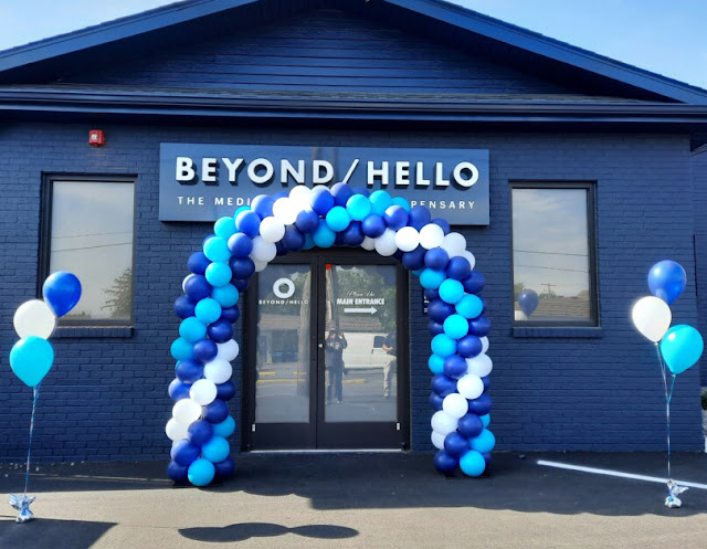 Carmen's Flowers & Balloon Works