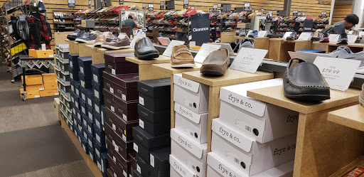 Shoe Store «DSW Designer Shoe Warehouse», reviews and photos, 10015 E Independence Blvd, Matthews, NC 28105, USA