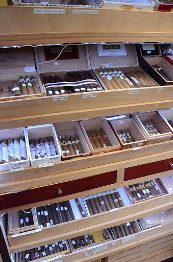 Tobacco Shop «Tobacco & Smoke Shop», reviews and photos, 91 Sugar Ln, Sugar Grove, IL 60554, USA