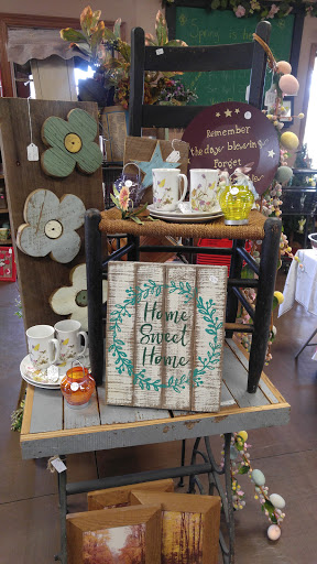 Grocery Store «Troutt Old Time General Store And Market», reviews and photos, 433 N 4th St, Paducah, KY 42001, USA