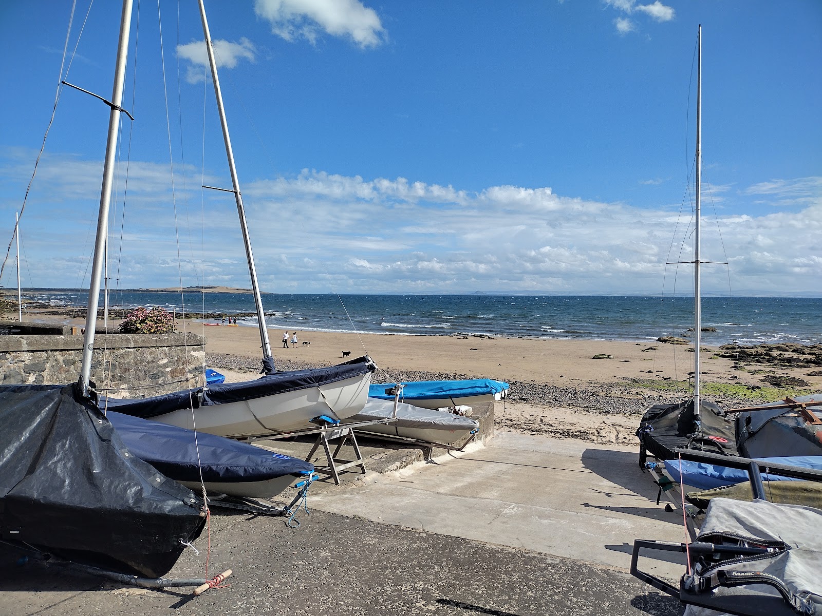 Foto van Lower Largo Beach met hoog niveau van netheid