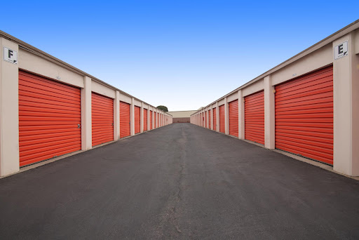 Self-Storage Facility «Public Storage», reviews and photos, 398 Carlson Blvd, Richmond, CA 94804, USA